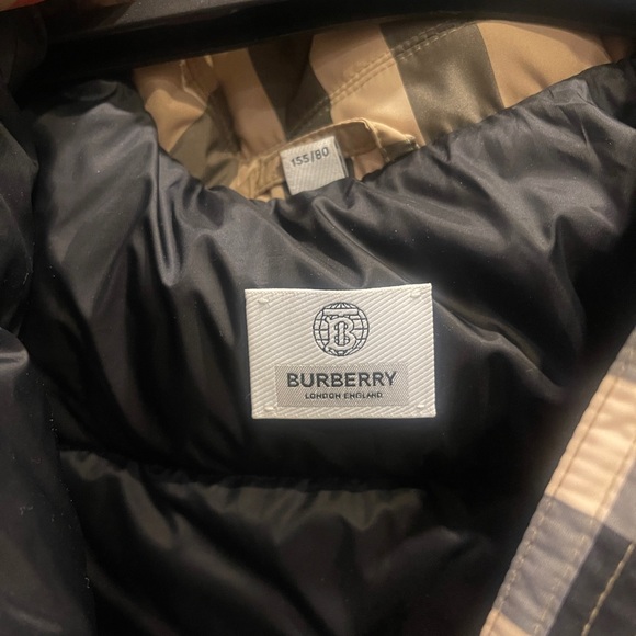 Burberry Youth Vest - Size 14 can fit women’s XS - Picture 4 of 9